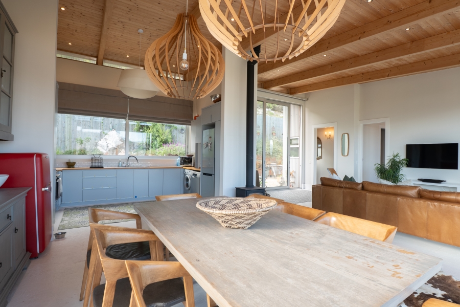 3 Bedroom Property for Sale in Clovelly Western Cape